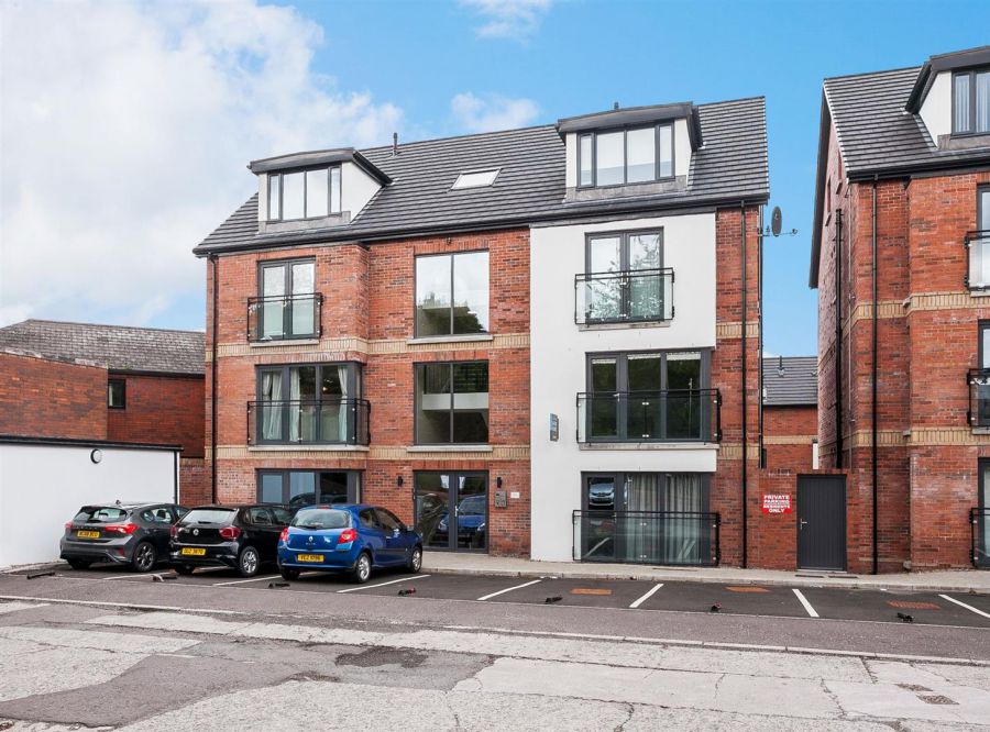 Apt 3, 1A Utility Street, Belfast, BT12 5JS