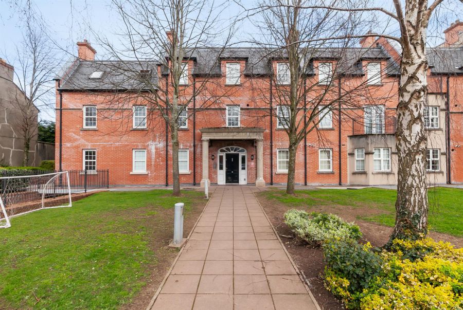 26 Milfort Mews, Dunmurry, Belfast, BT17 9JE