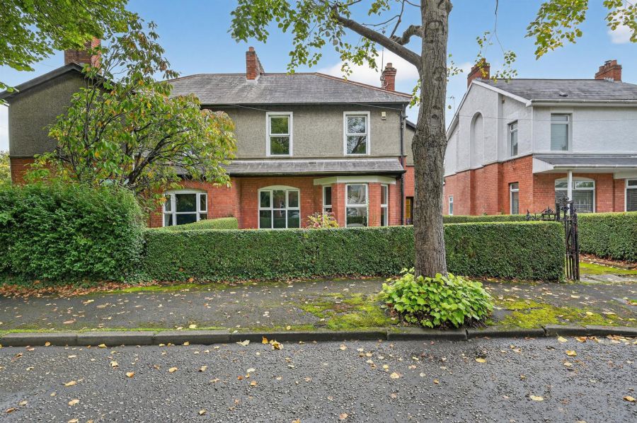 2 Finaghy Park South, South Belfast, Belfast, BT10 0HR