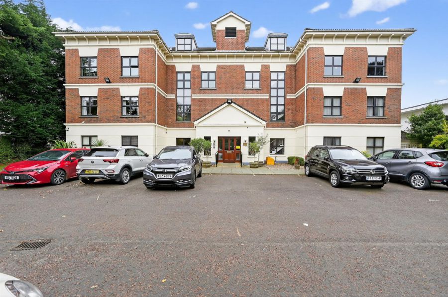 Apt 7 Berkeley Court, 21 Derryvolgie Avenue, Belfast, BT9 6FJ