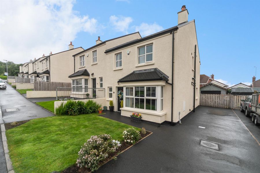 18 Weavers Way, ballynahinch, BT24 8ZA