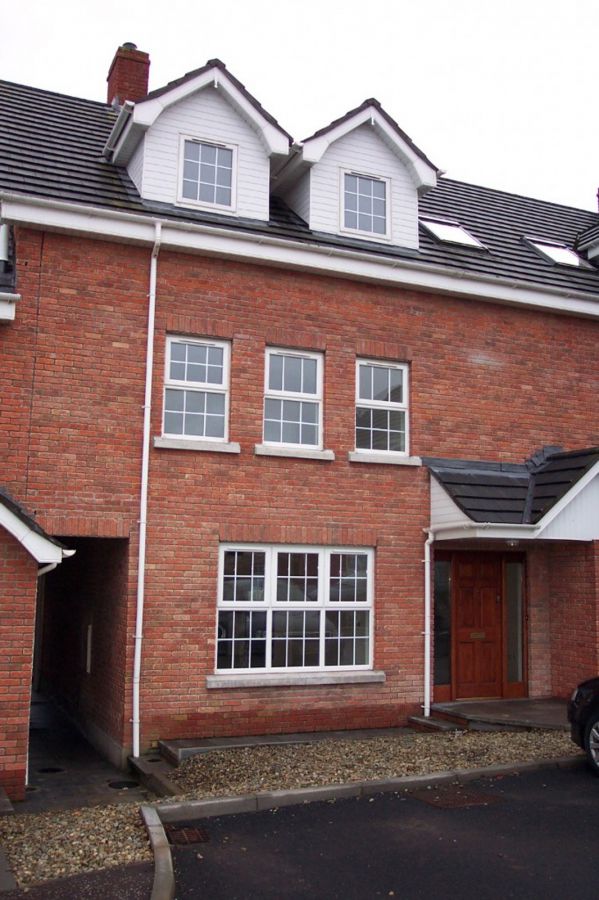 6 Wallace Court, Dromore, BT25 1TZ