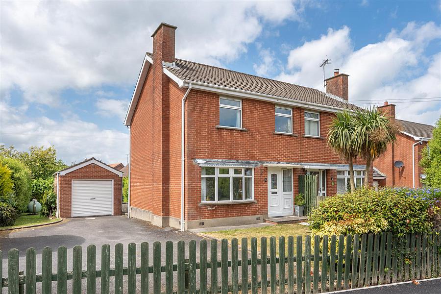 38 Moyra Drive, saintfield, BT24 7AF