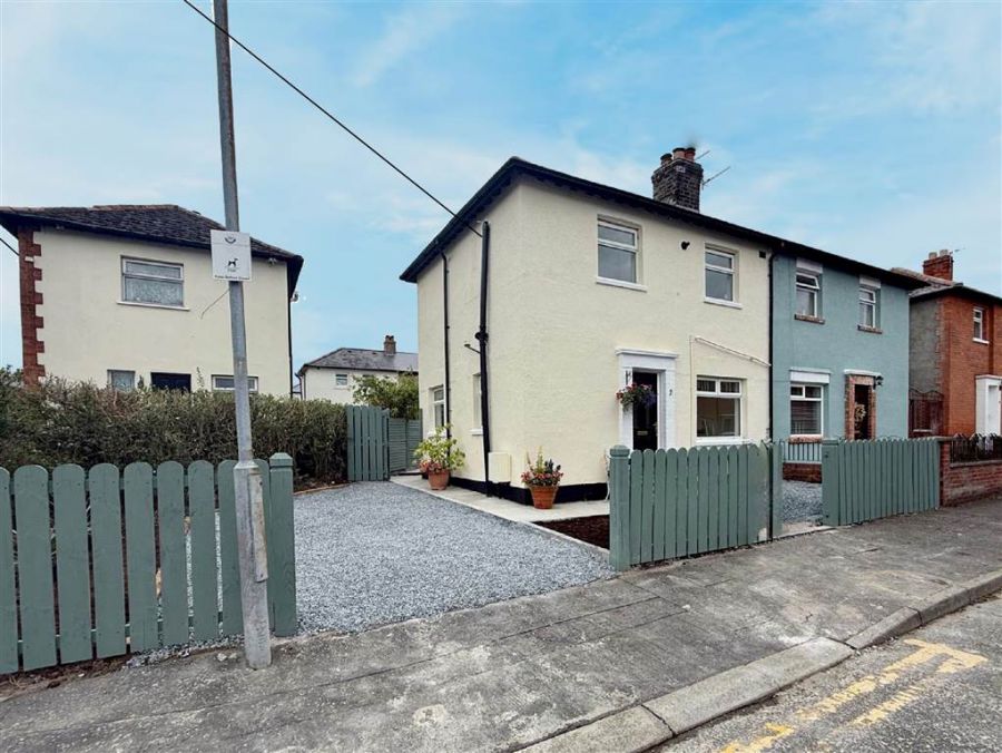 2 Chesham Drive, ravenhill, belfast, BT6 8GR
