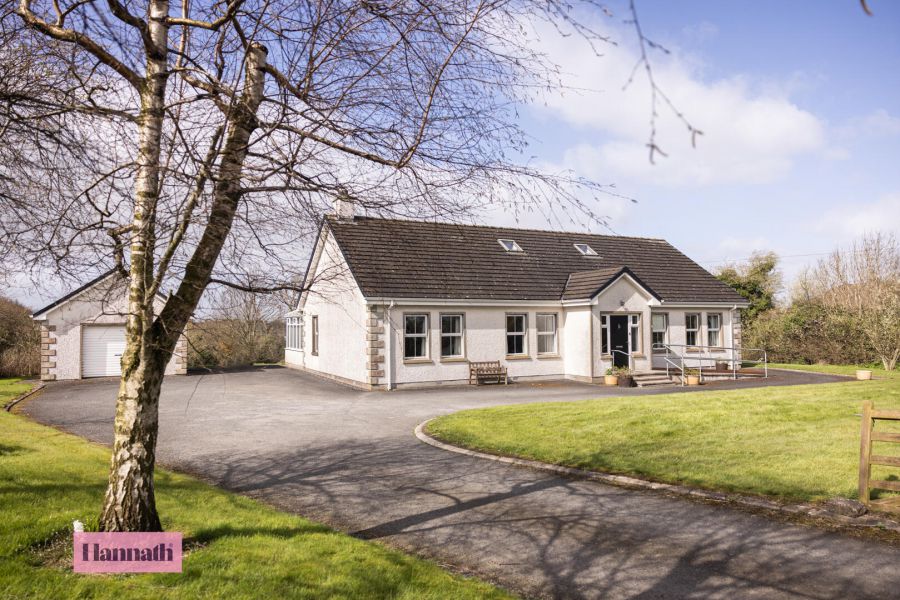 42 Derryloughan Road, Loughgall, Armagh, BT61 8PH