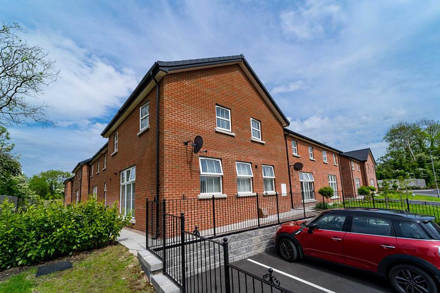 9 Meadow Place, Lisburn, BT28 3JQ