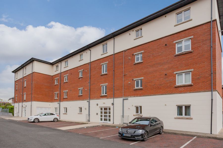 9 Oak Villa, 1 Sliabh Dhu View, Belfast, BT12 7SD