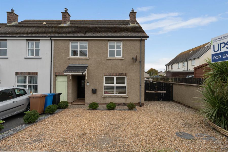 5 Mcbriar Meadow, Carrowdore, Newtownards, BT22 2UL