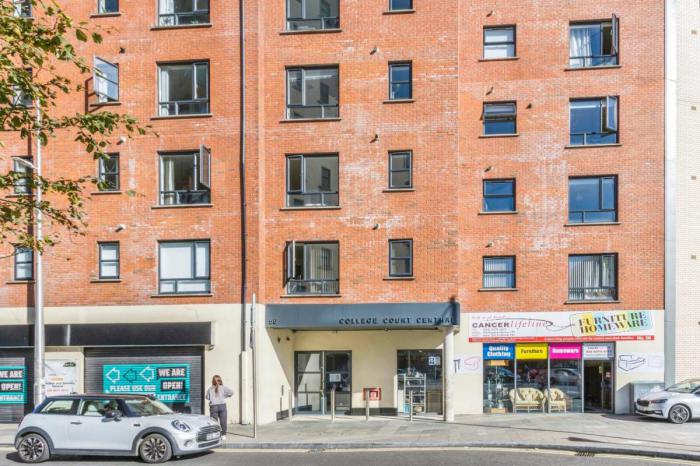 Apartment 805, College Court Central, Belfast City Centre, Belfast, BT1 6BZ
