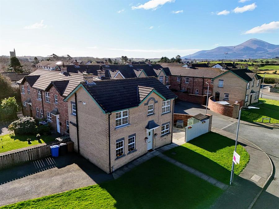 24 Castleglen Park, dundrum, BT33 0WL