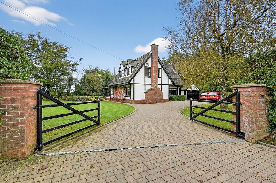 81 Fort Roadbt8 8Lx, Belfast, BT8 8LX