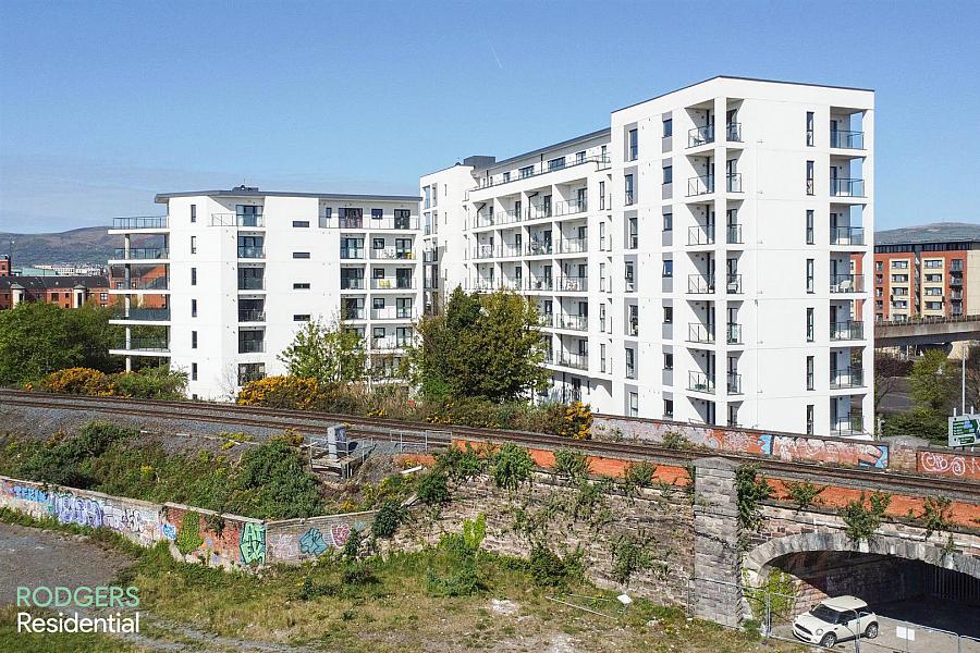 Apt 10, 25 Bridge End, belfast, BT5 4AW