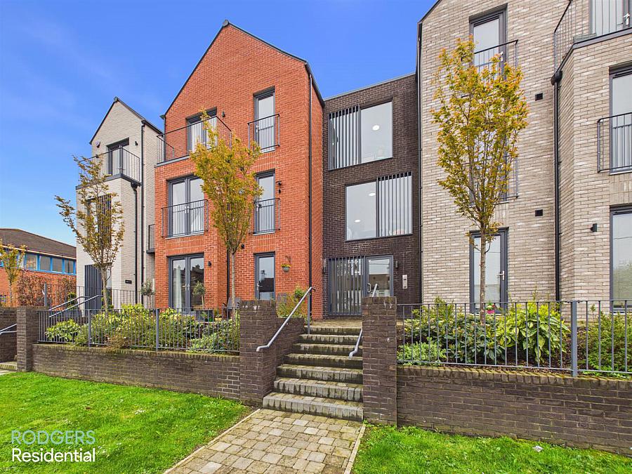 4 Byron Halt, Holywood, BT18 9JT