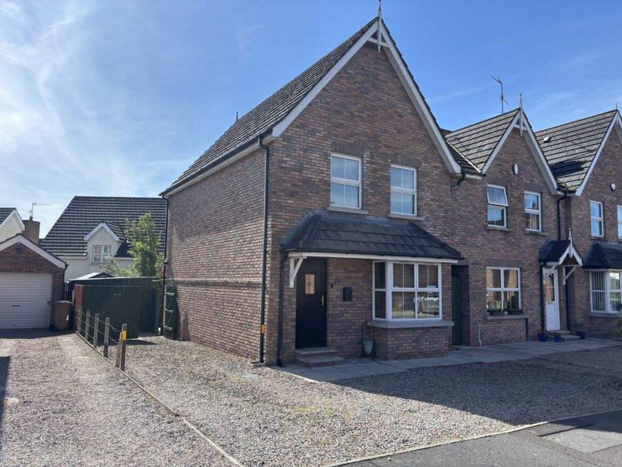 27 Church Green, dromore, BT25 1LL