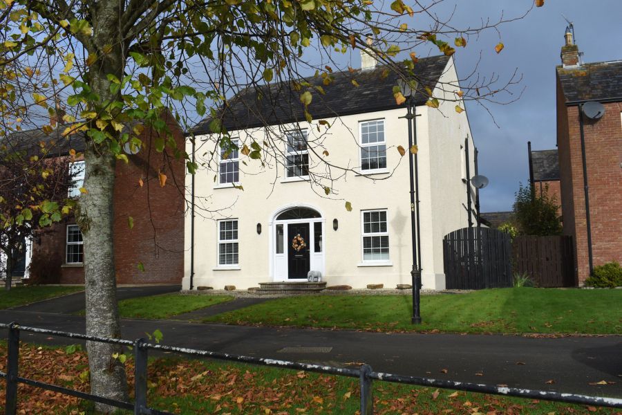 8 The Gallops, Lurganure Road, Lisburn, BT28 2QR
