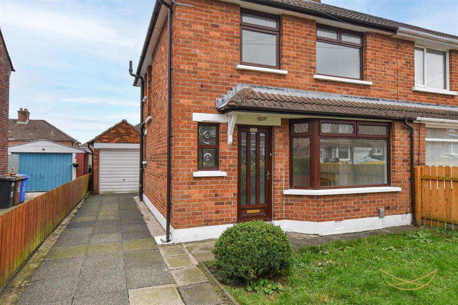 30 Lyndhurst Parade, belfast, BT13 3PB
