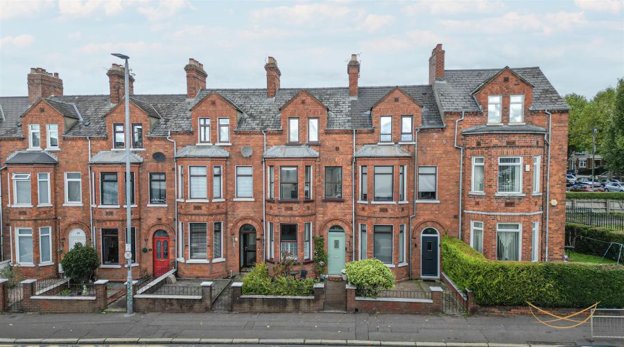 59 Ballygomartin Road, Belfast, BT13 3LB