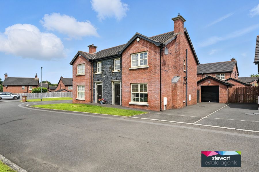 66 Ballynadrone Meadows, magheralin, BT67 0FY