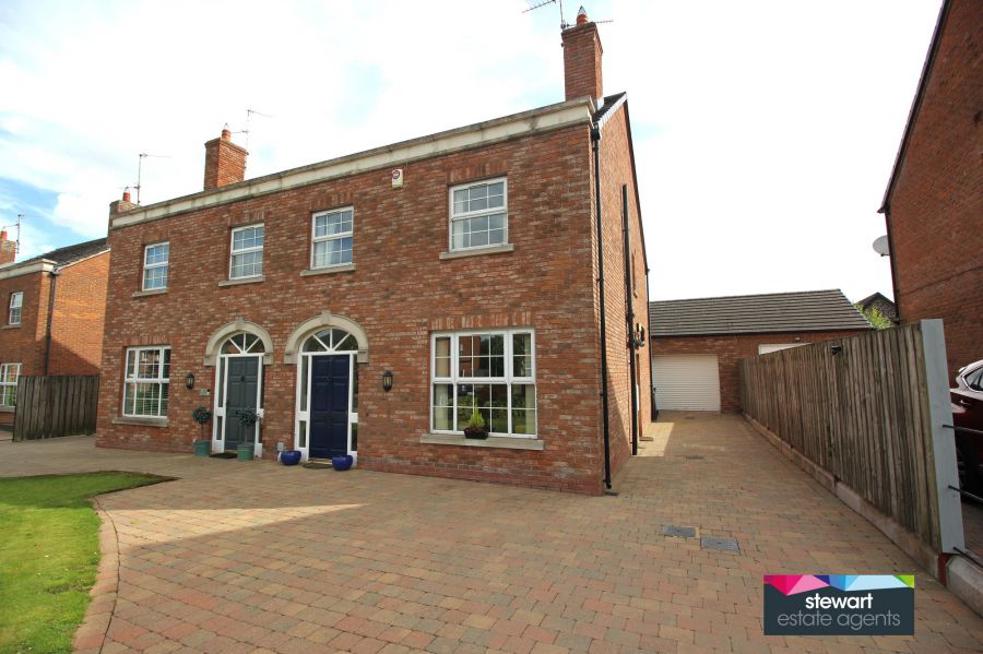 27 Glebe Park, Moira, BT67 0TF