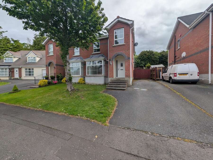 10 Greenvale Grove, Antrim, BT41 1SW
