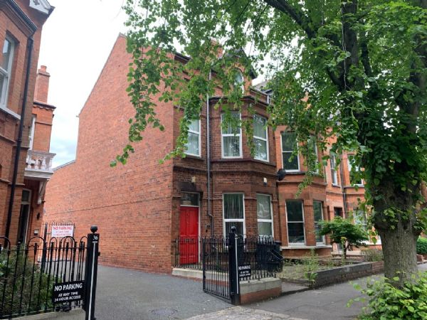 Apt 3, 38 Eglantine Avenue, belfast, BT9 6DX