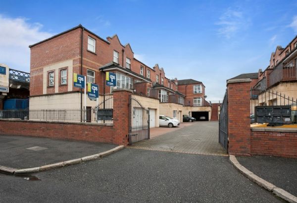 4 Donnybrook Court, Belfast, BT9 7GH
