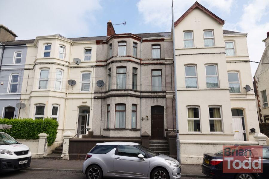 20 Curran Road, Larne, BT40 1BU