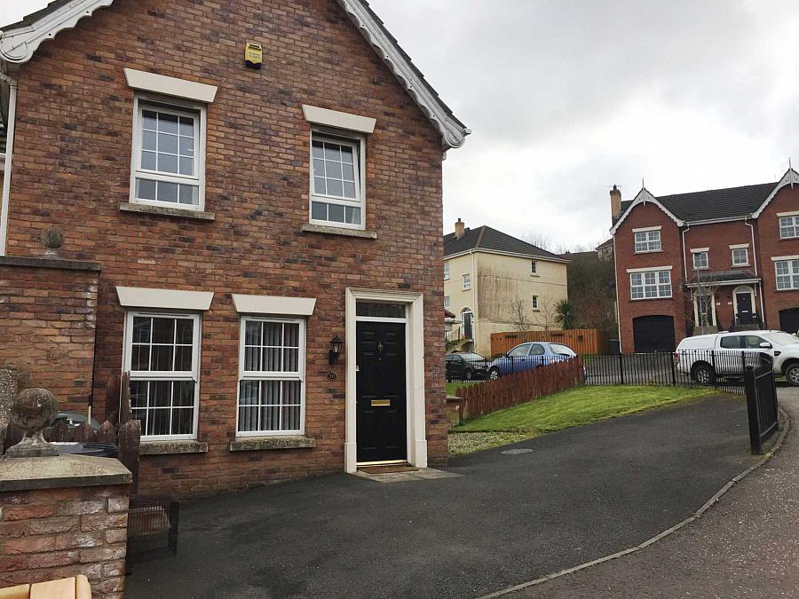 30 Bishopshill, Dromore, BT25 1FL