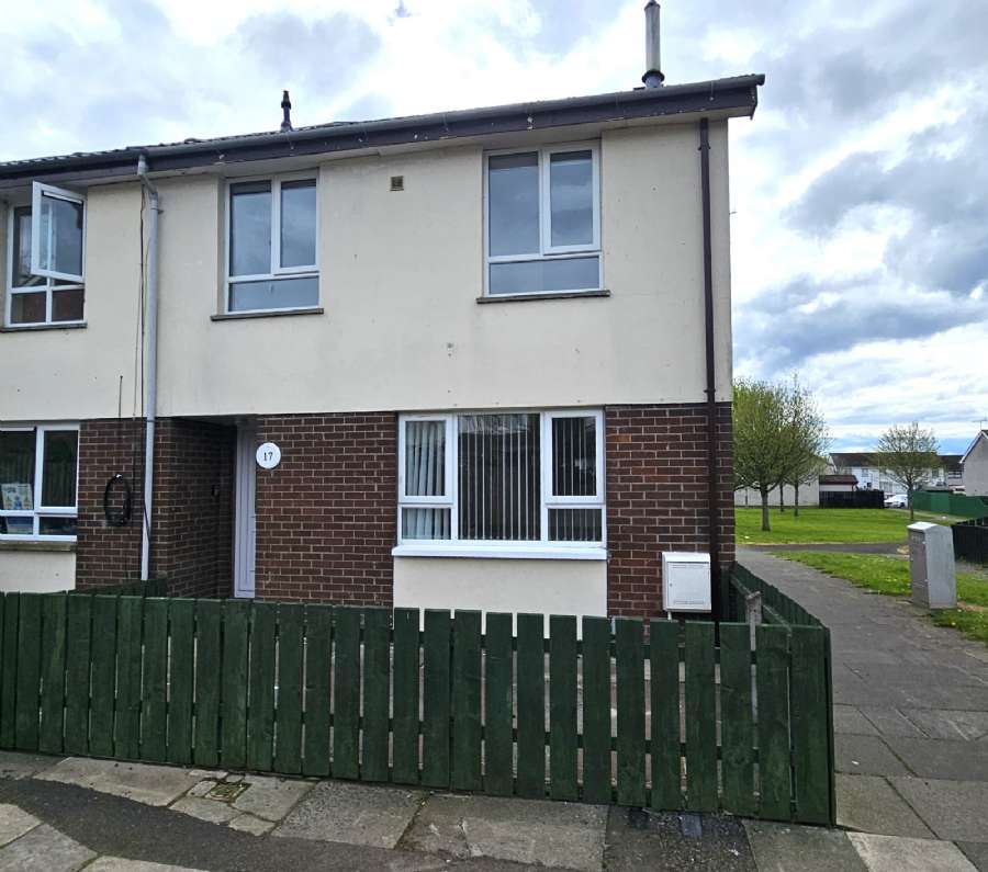 17 Queens Road, antrim, BT41 1AL
