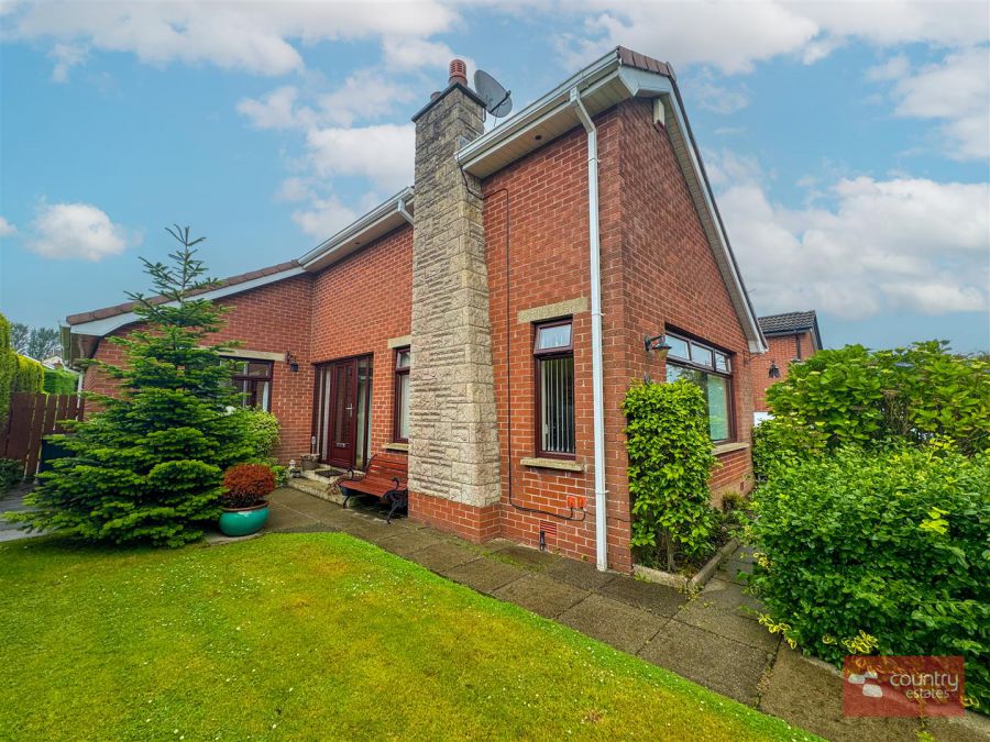 4 Grange Valley Green, ballyclare, BT39 9HD