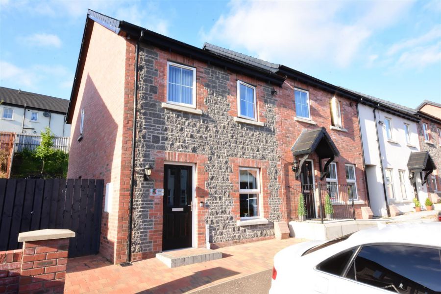 22 Ballyveigh Avenue, Antrim, BT41 2GX