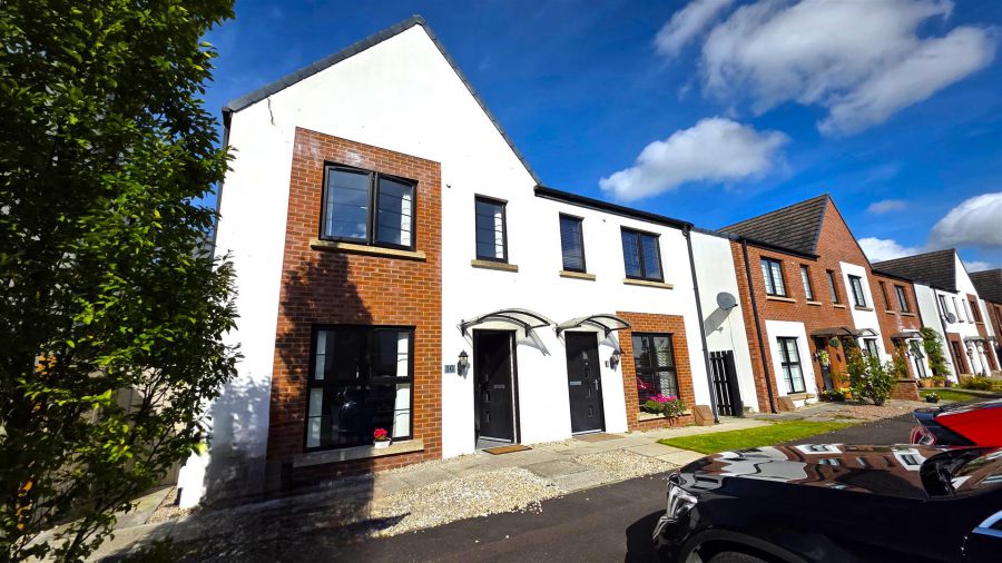 10 Bedford Meadows, Antrim, BT41 1AE