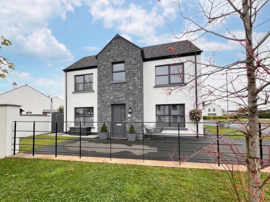 17 Glovers Lane, Toomebridge, BT41 3FH