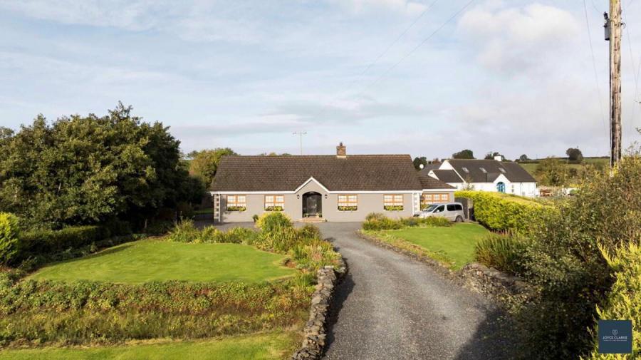 40 Moyrourkan Road, Tandragee, BT62 2HD