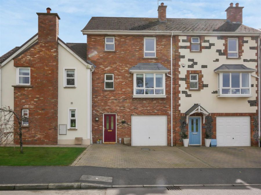 20 Danesfort Park, Saintfield Road, Carryduff, BT8 8FG