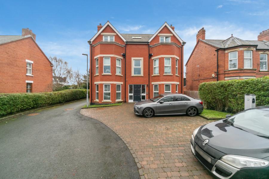 Apartment 6 Locksley Mews, 114 Upper Lisburn Road, Finaghy, Belfast, BT10 0BD