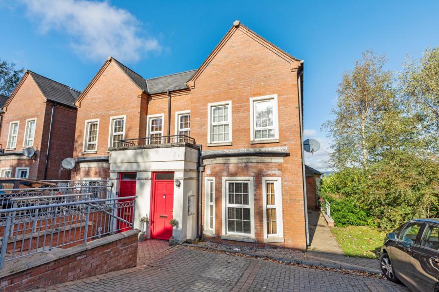 8 Willowbank Manor, South East Belfast, County Antrim, BT6 0JY