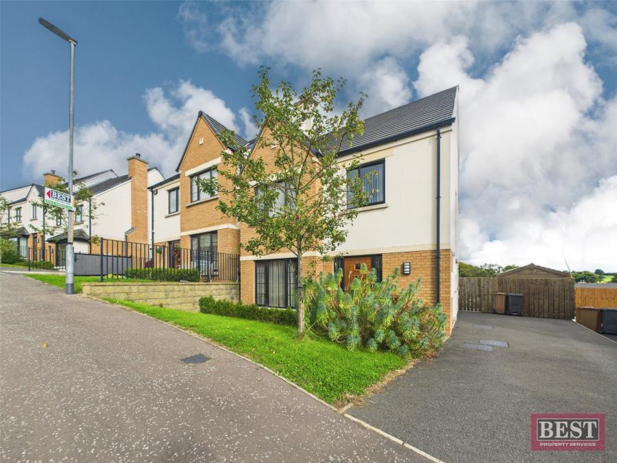 19 Hillcrest Way, Bessbrook, Newry, BT35 7FX