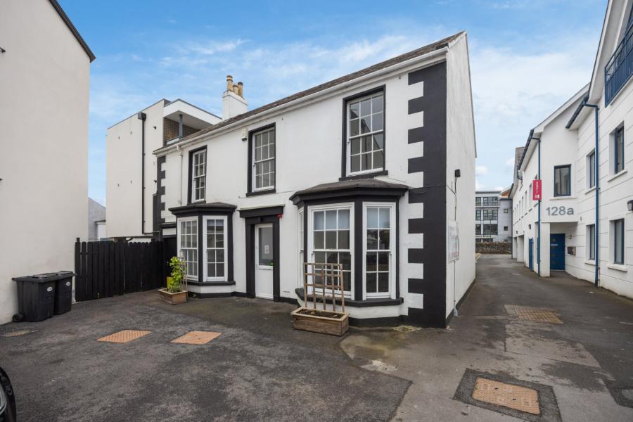 Auburn House, 126 High Street, Holywood, County Down, BT18 9HW