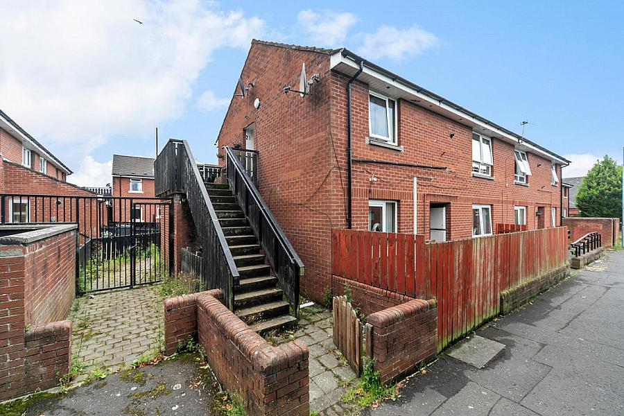 2b City Way, sandy row, belfast, BT12 5BN