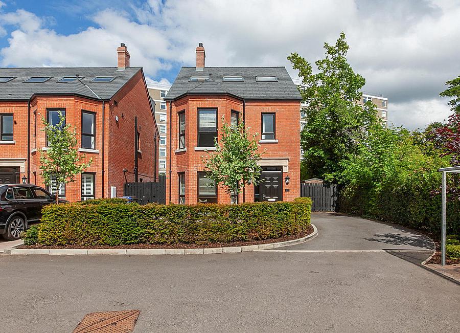 17b Upper Lisburn Road, finaghy, belfast, BT10 0GW