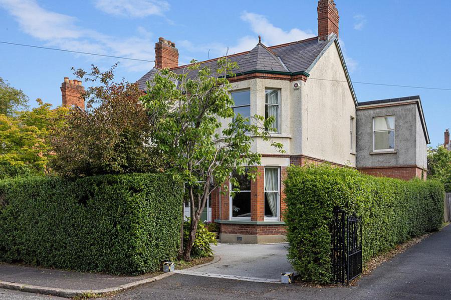 14 Cranmore Gardens, belfast, BT9 6JL