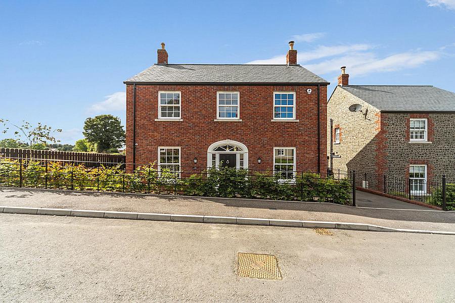 52 Governors Gate Demesne, Ballynahinch Road, Royal Hillsborough, BT26 6TU