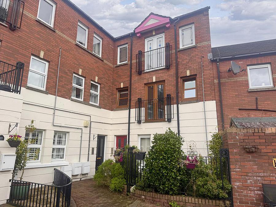 25 Ferndale Court, Lisburn Road, Belfast, BT9 7EE