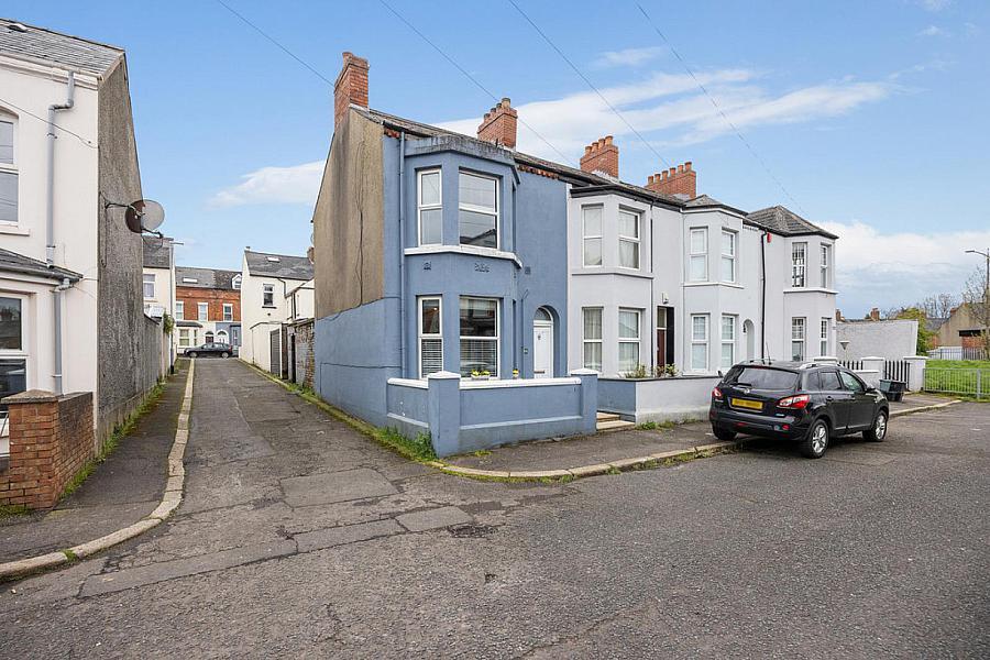 24 Sintonville Avenue, Belfast, BT5 5DG