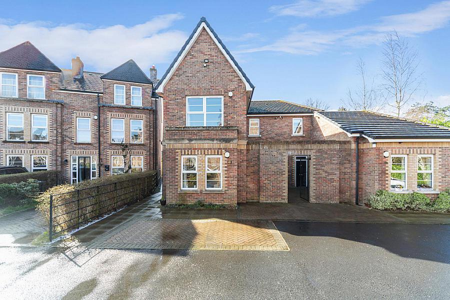 41 Strathearn Lane, Belfast, BT4 2BT