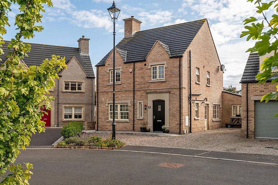 28 College Green, Bangor, BT20 5FA