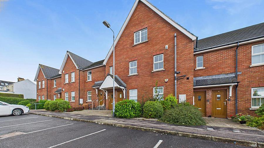 6 Glenview Court, Bangor, BT19 1GT