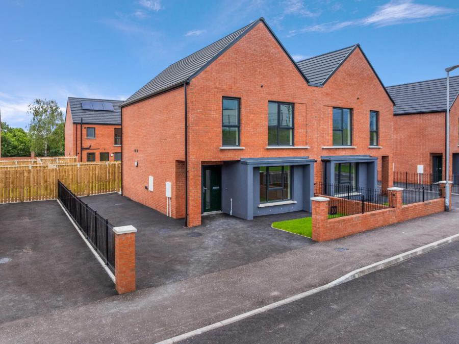75, 20 St Patricks Drive, ballymena, BT43 7FQ