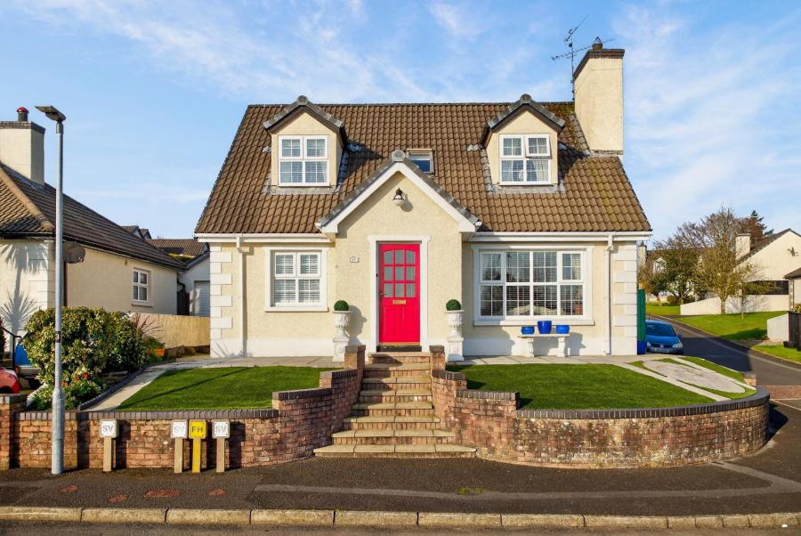 17 Blacksgrove, Ballymena, BT43 6AS